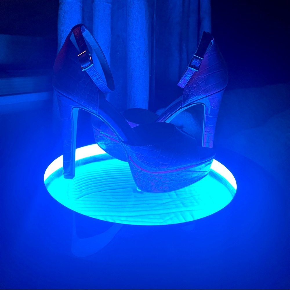 Jessica Simpson size 9
